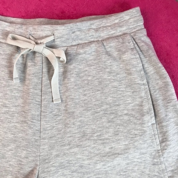 LOU & GREY SP Grey Sweatshirt Shorts S PETITE Adjustable Tie Elastic Waist NWT - Picture 4 of 13